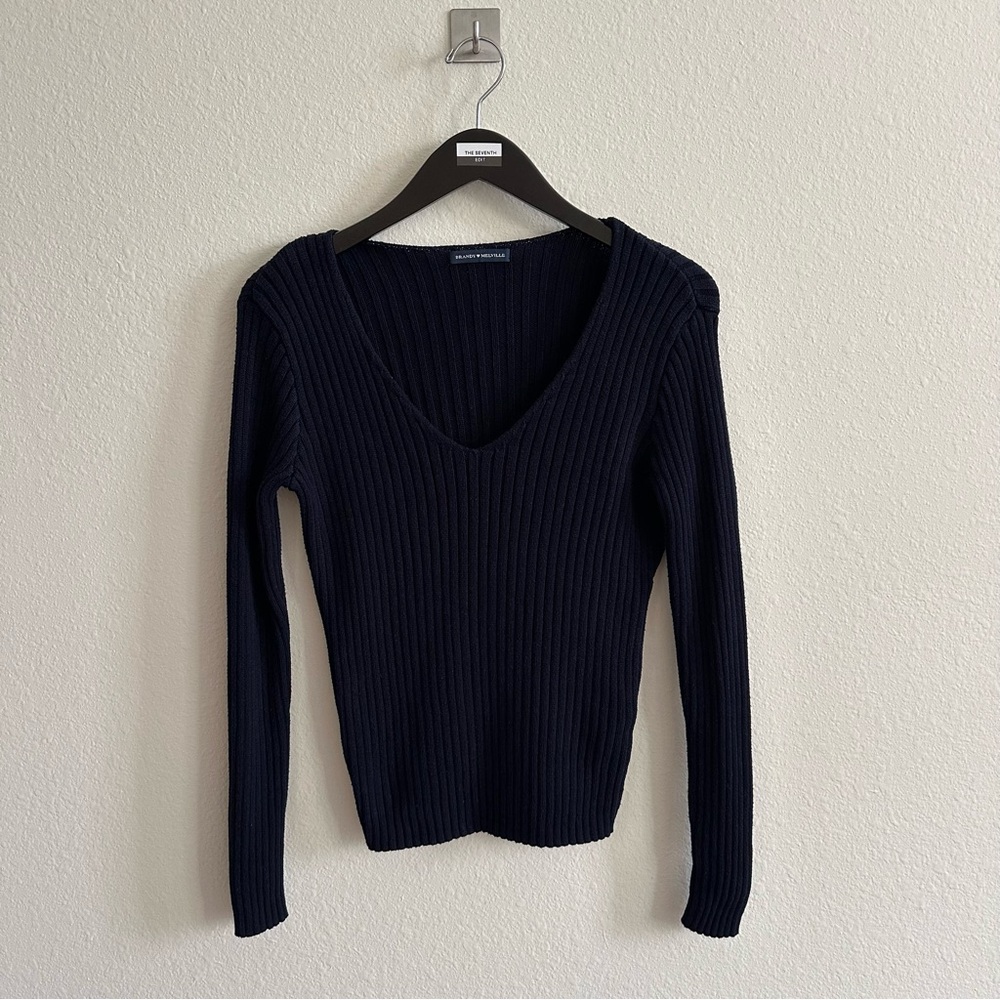 Brandy Melville Navy Blue  V-Neck Sweater 🫐